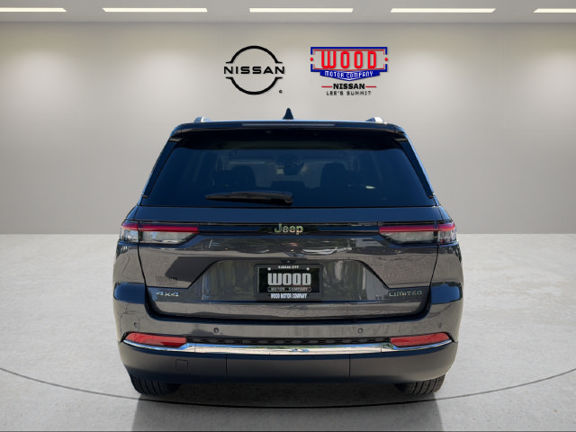 Used 2022 Jeep Grand Cherokee Limited AWD/4WD image 3