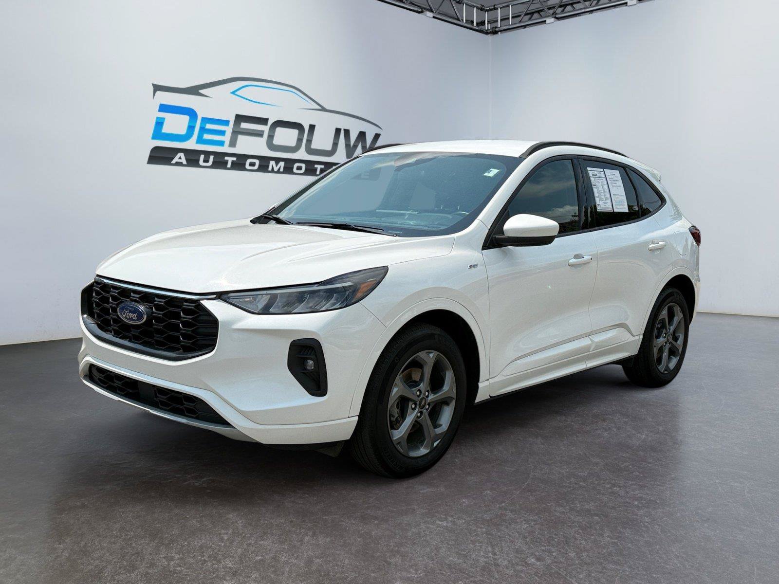Used 2023 Ford Escape ST-Line Select w/ Tech Pack #1 AWD/4WD image 7