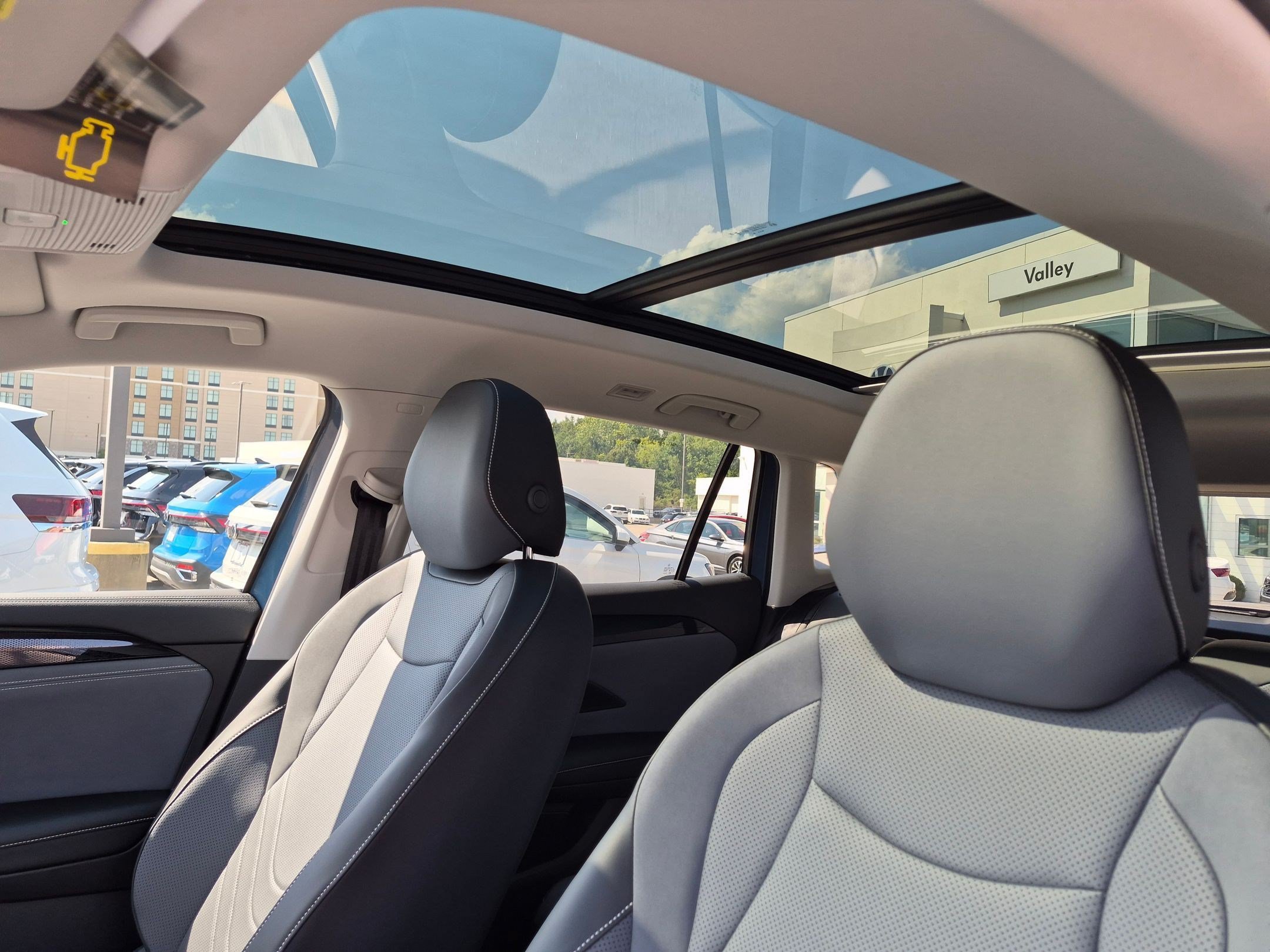 New 2026 Volkswagen Tiguan SE AWD/4WD image 16