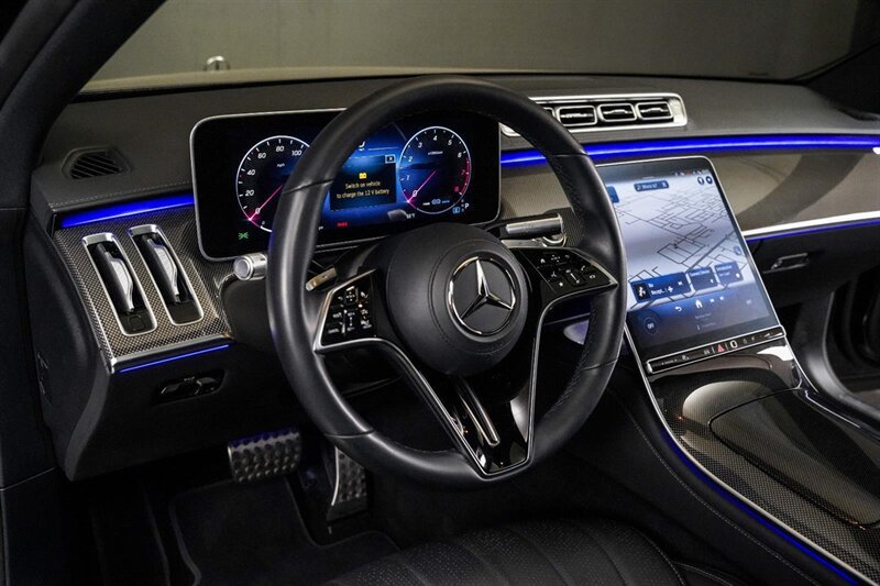 Used 2022 Mercedes-Benz S 500 4MATIC w/ AMG Line Package image 17
