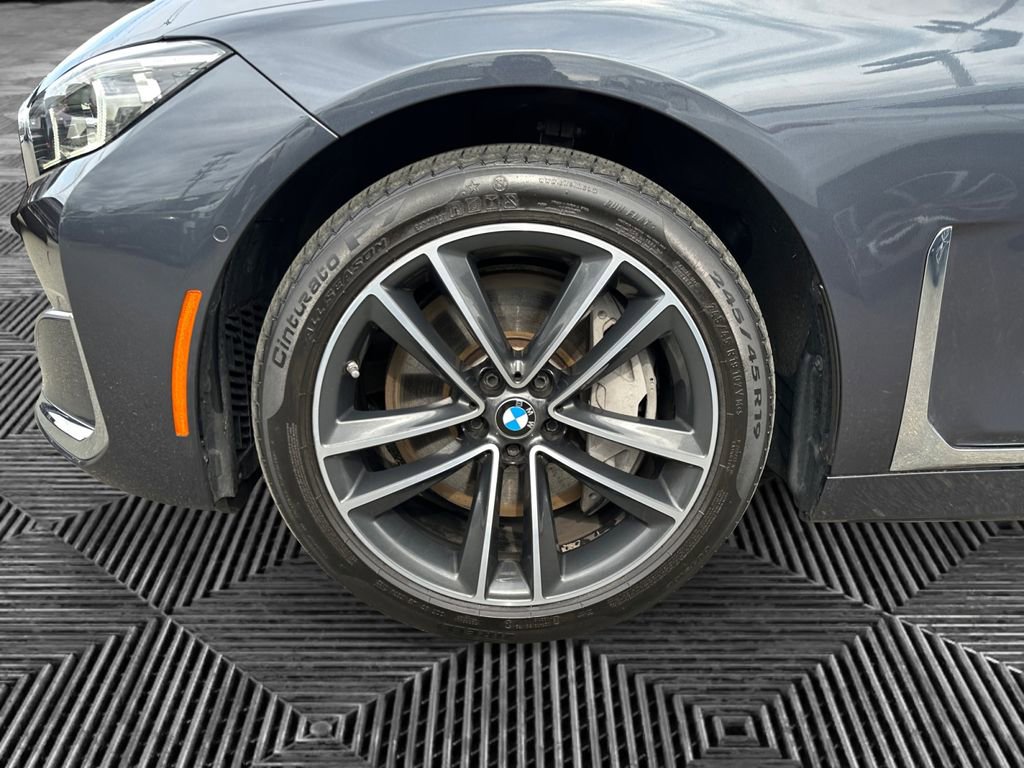 Used 2020 BMW 750i xDrive w/ Executive Package AWD/4WD image 14