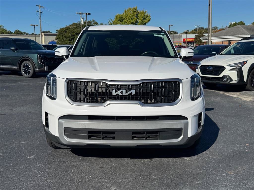 Certified 2024 Kia Telluride LX FWD image 8