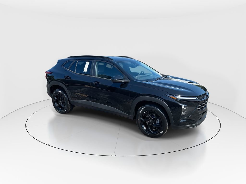 New 2026 Chevrolet Trax LT w/ Driver Confidence Package FWD image 2