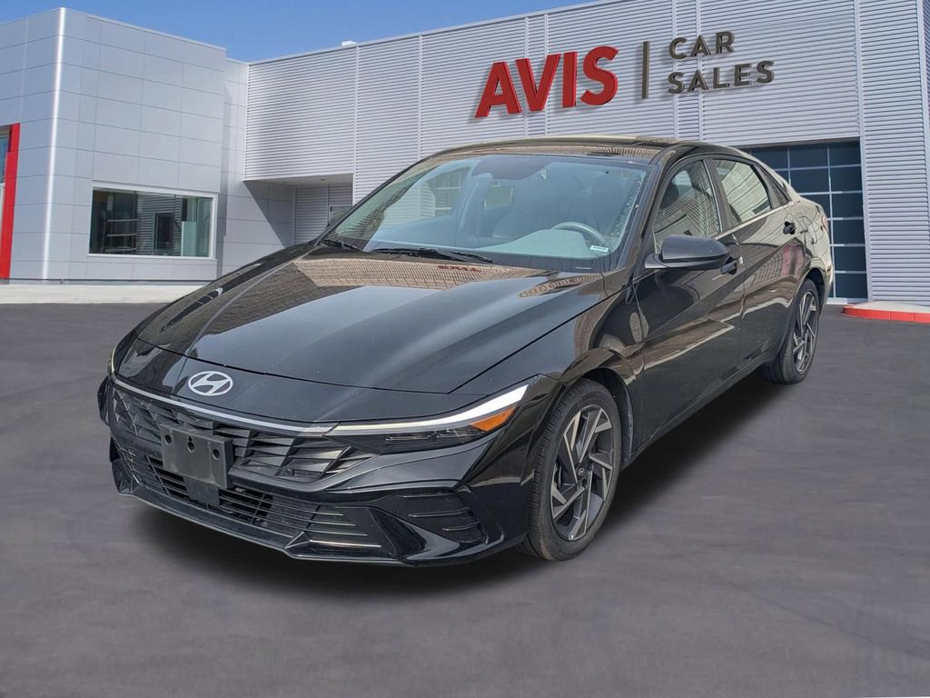 Used 2025 Hyundai Elantra SEL FWD image 1