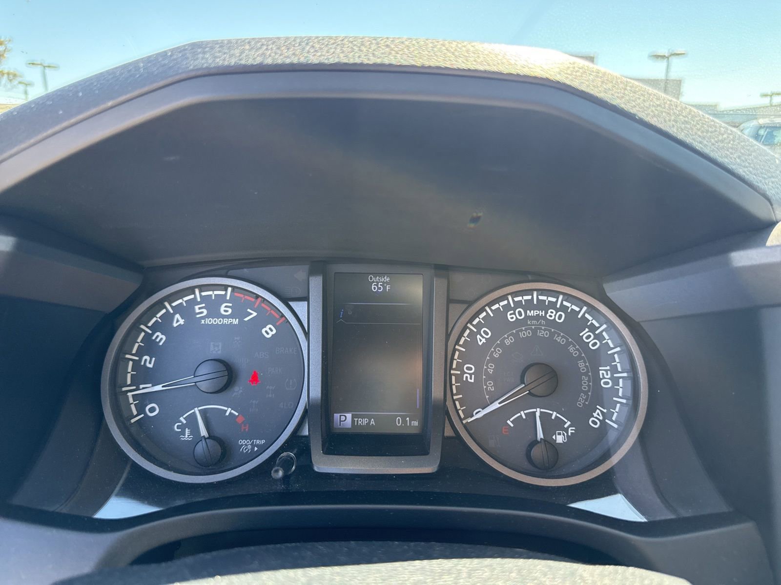 Used 2017 Toyota Tacoma TRD Sport w/ Tow Package (A/T) image 19