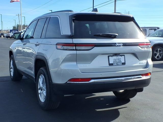 New 2026 Jeep Grand Cherokee Laredo X AWD/4WD image 4