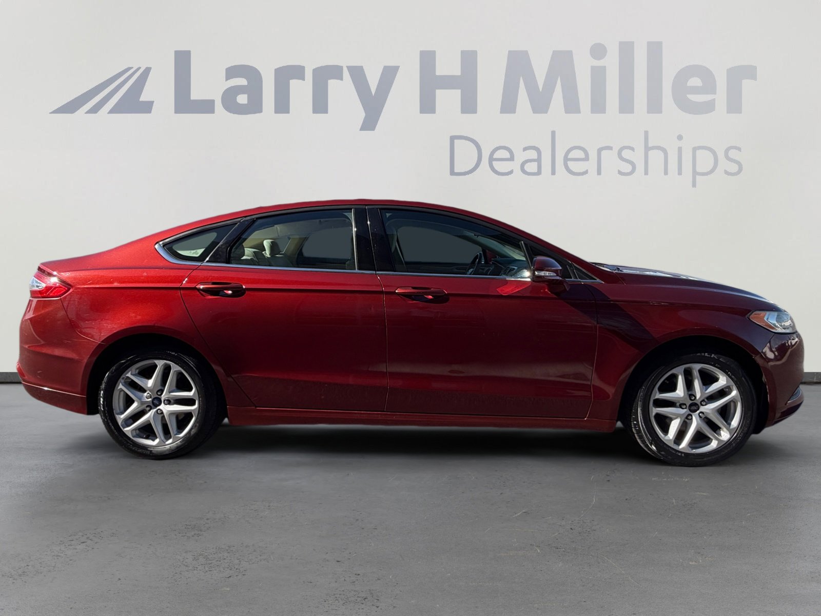 Used 2014 Ford Fusion SE image 6