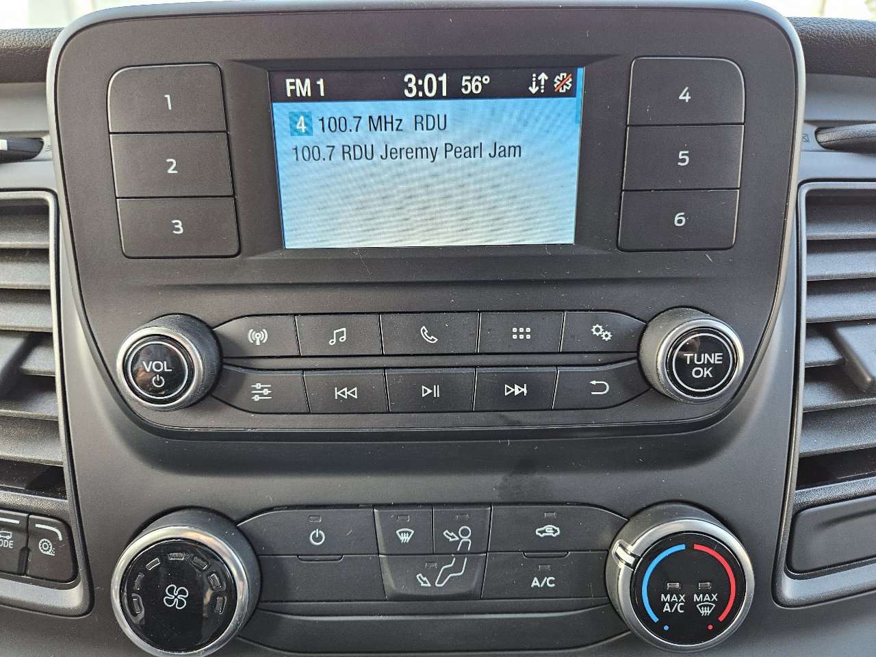 Used 2020 Ford Transit 250 Medium Roof image 33