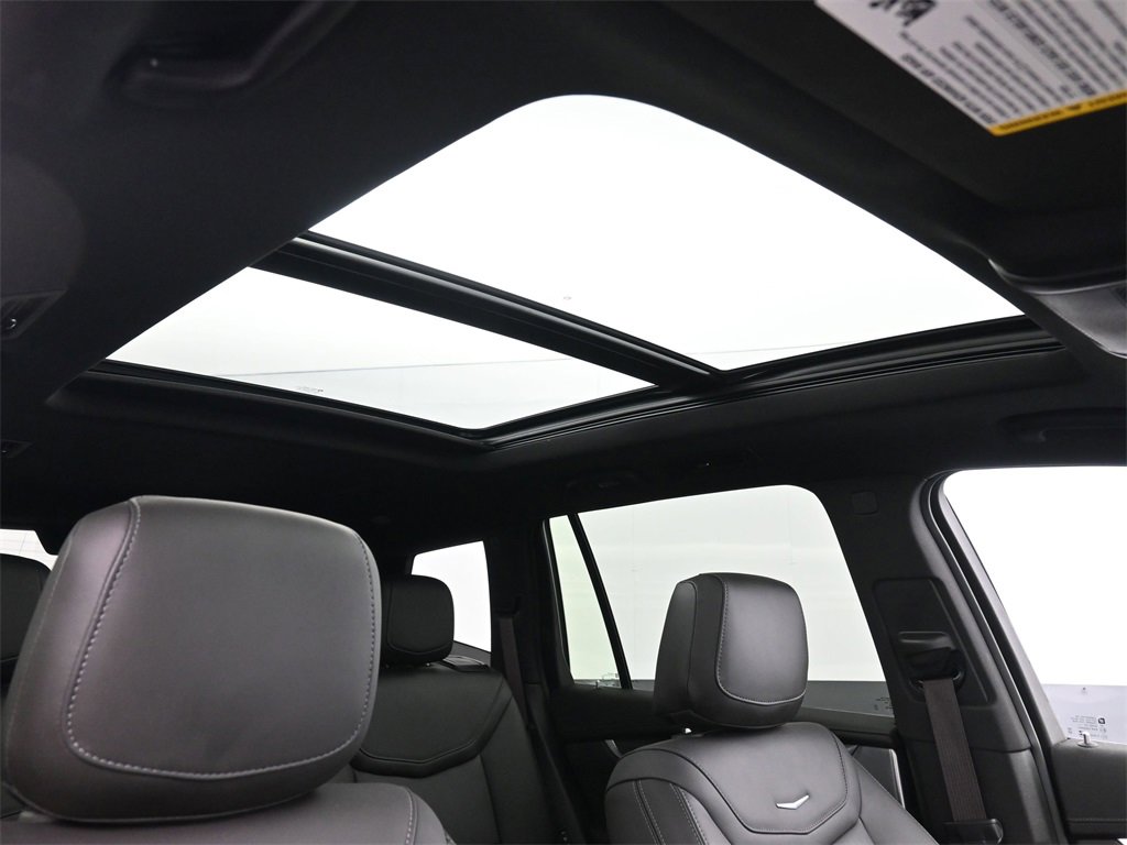 Certified 2023 Cadillac XT6 Sport w/ LPO, ONYX Package image 25