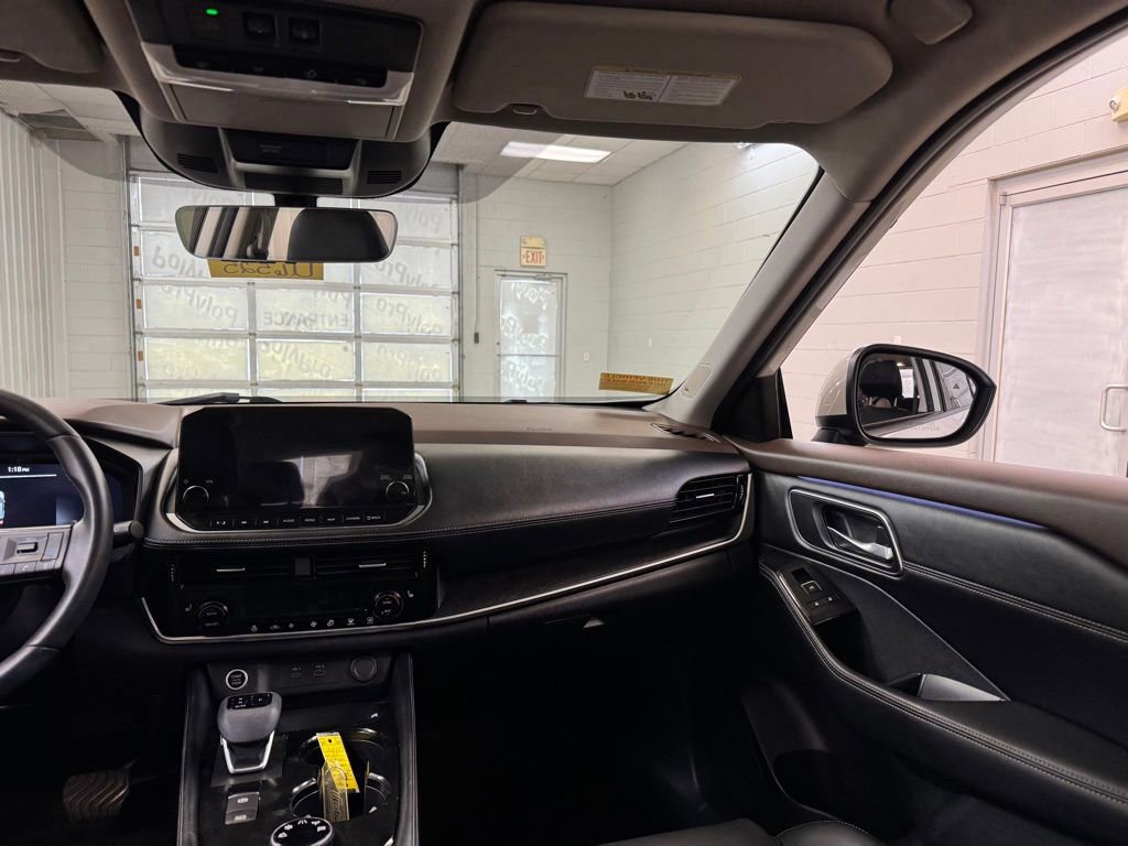 Used 2023 Nissan Rogue Platinum AWD/4WD image 26