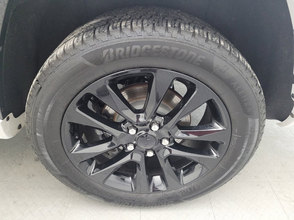 Used 2019 Jeep Grand Cherokee Altitude image 31