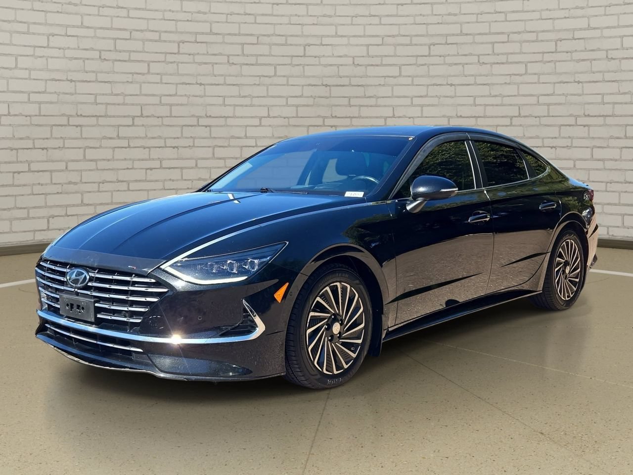 Used 2022 Hyundai Sonata Limited FWD image 1