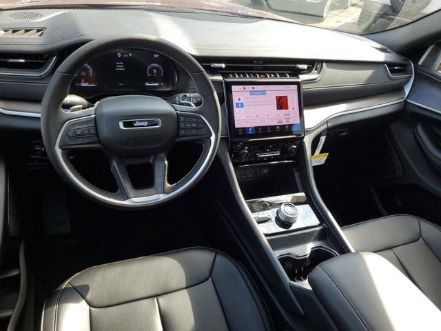 New 2025 Jeep Grand Cherokee Limited w/ Black Appearance Package image 7