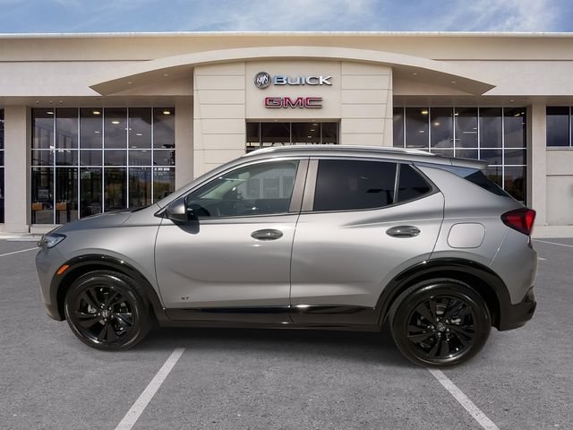 Used 2025 Buick Encore GX Sport Touring FWD image 9