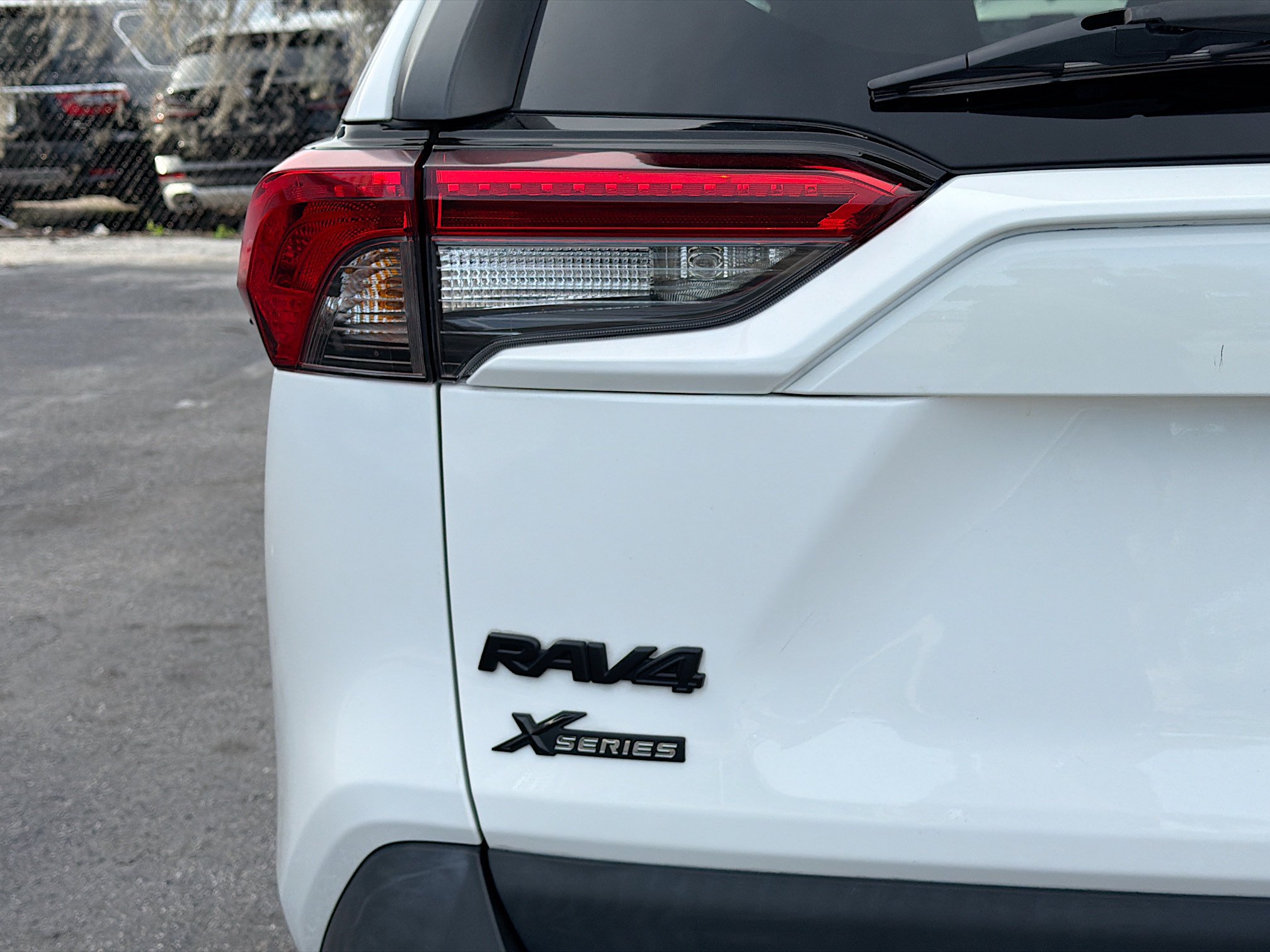 Used 2021 Toyota RAV4 LE FWD image 10