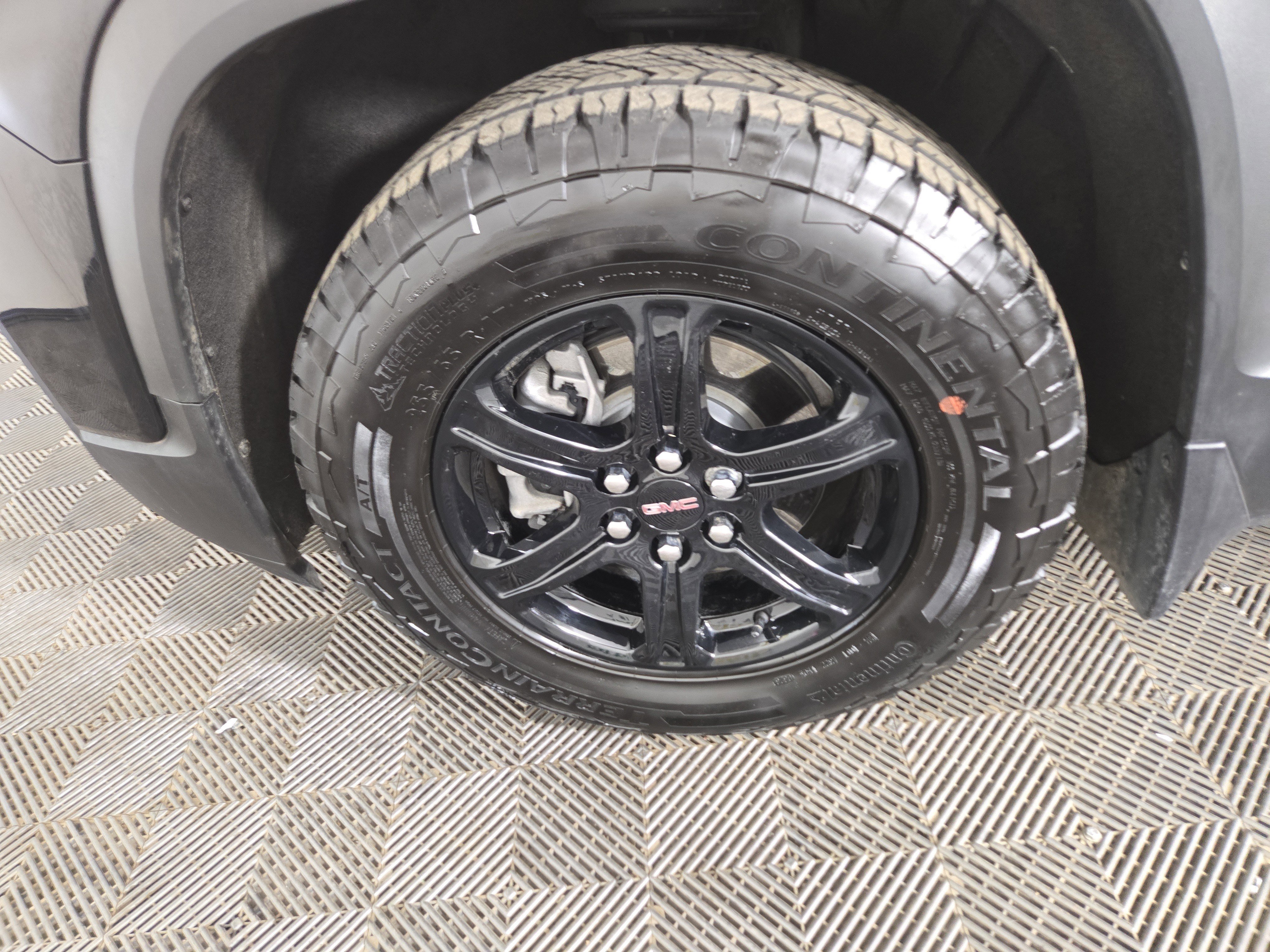 Used 2023 GMC Acadia AT4 w/ GMC Pro Grade Package image 36