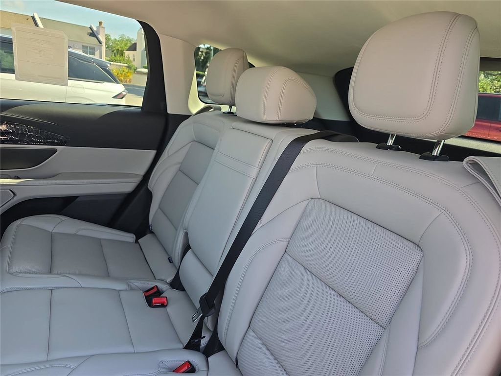 New 2026 Lincoln Nautilus Premier AWD/4WD image 11