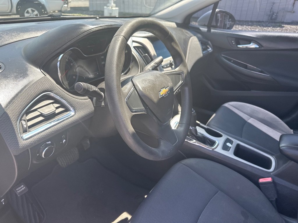 Used 2017 Chevrolet Cruze LS image 22