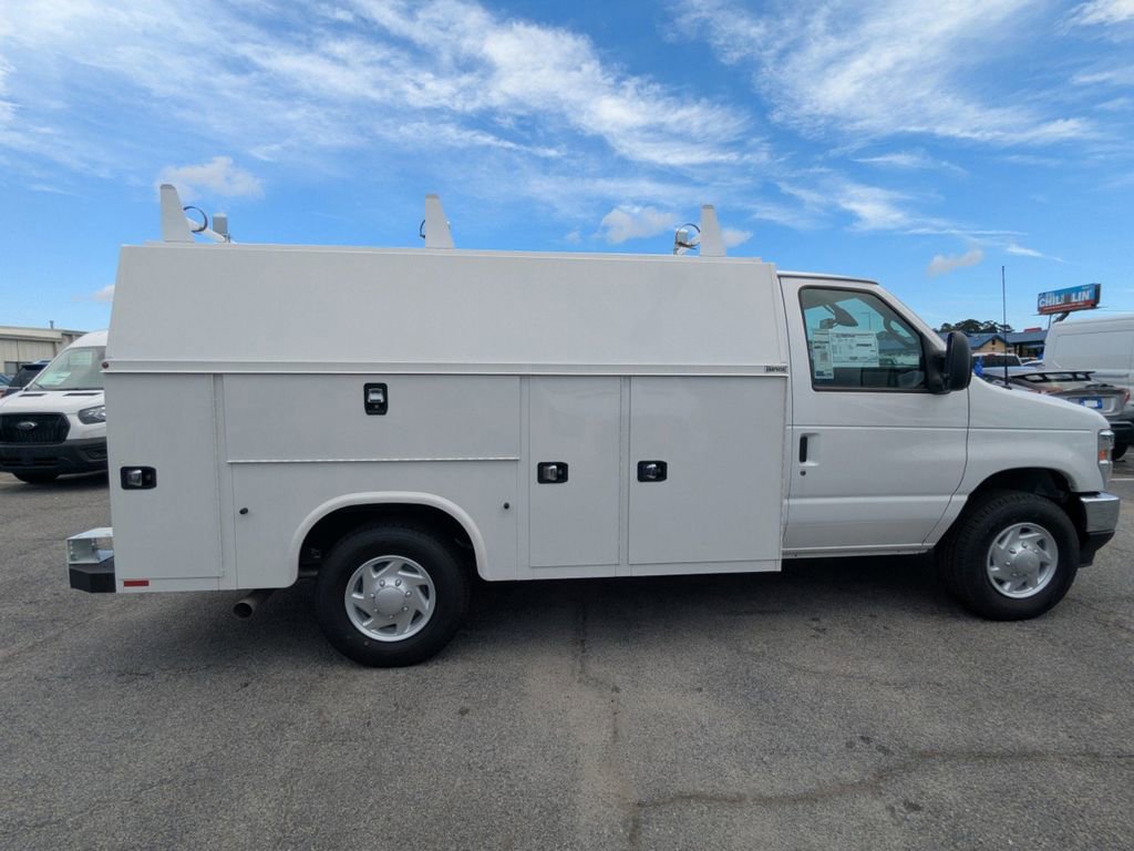 New 2026 Ford E-350 and Econoline 350 Super Duty w/ Power Equipment Group image 3