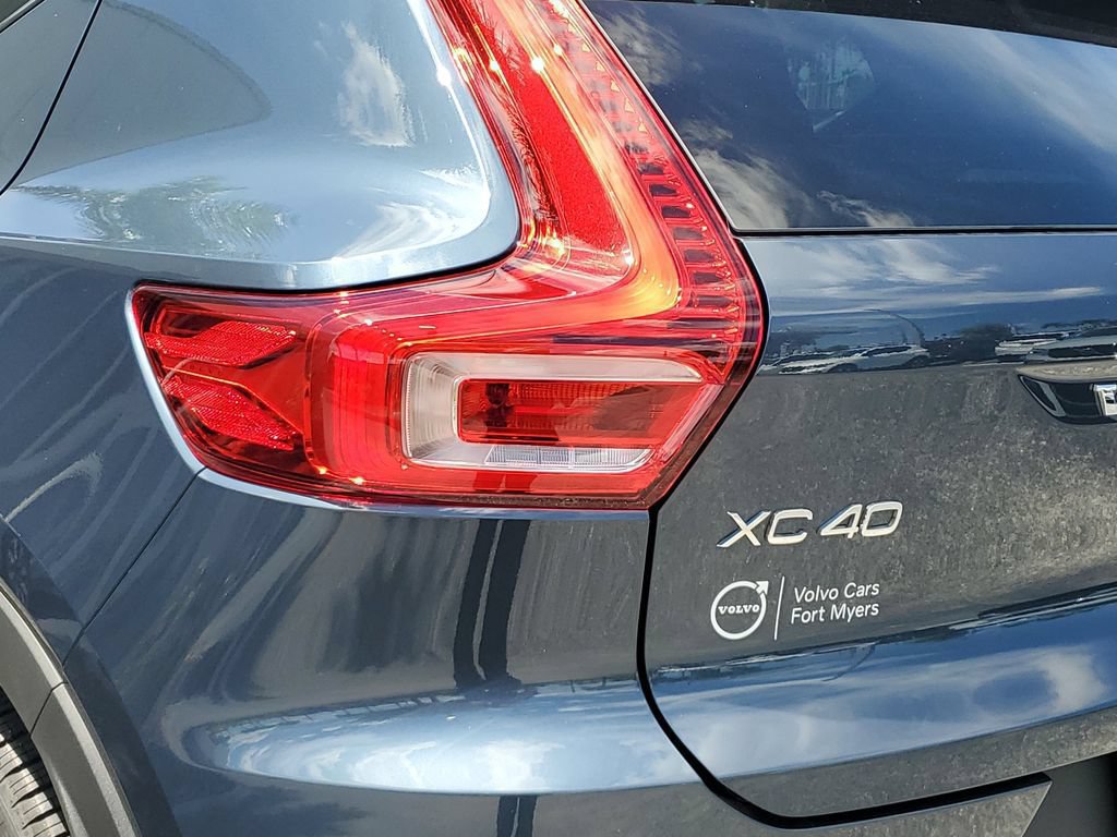New 2026 Volvo XC40 B5 Ultra w/ Protection Package Premier AWD/4WD image 7