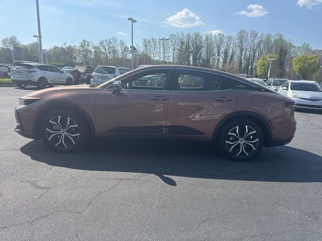 Used 2026 Toyota Crown XLE image 6