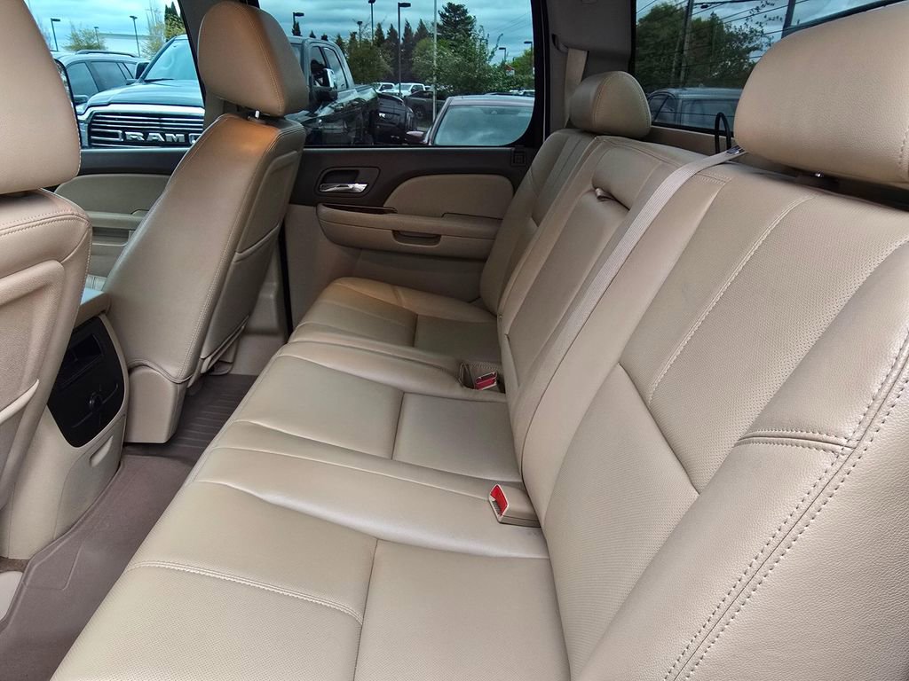 Used 2013 Chevrolet Silverado 2500 LTZ w/ LTZ Plus Package image 16