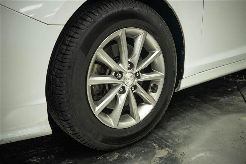 Used 2018 Hyundai Sonata SE FWD image 3