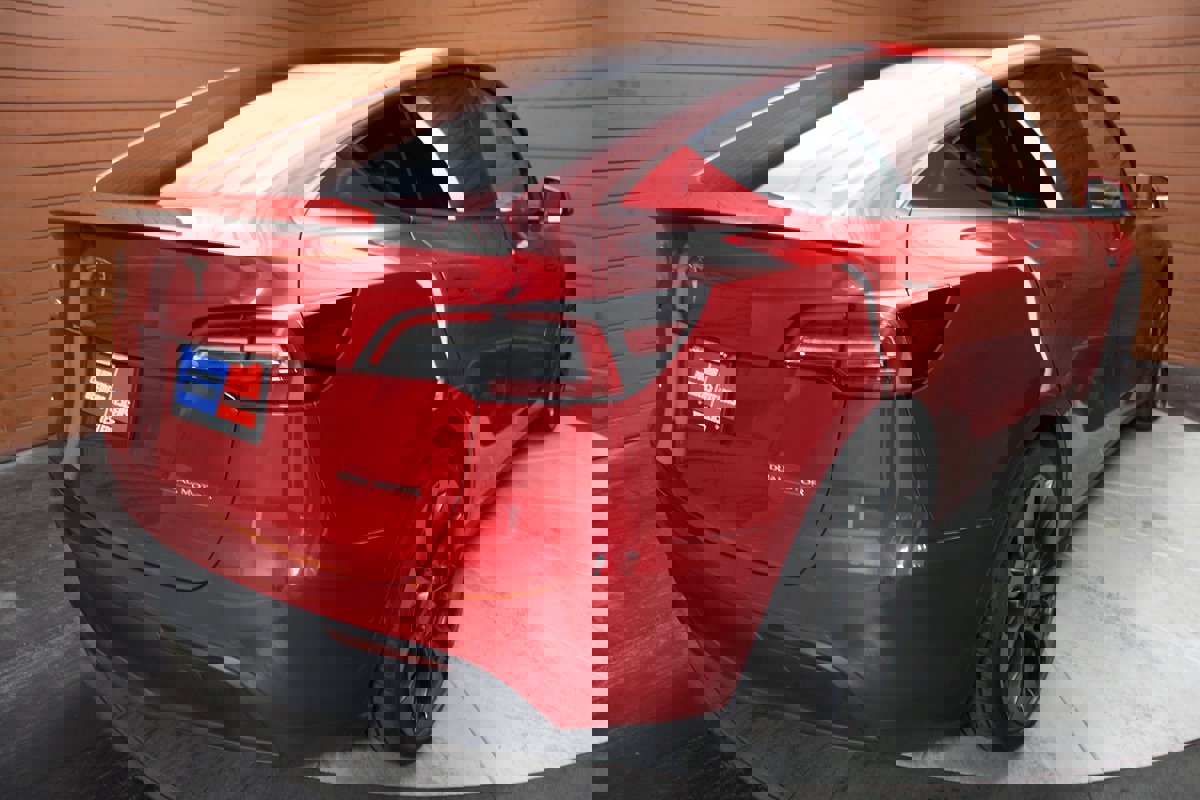 Used 2022 Tesla Model Y Performance image 5