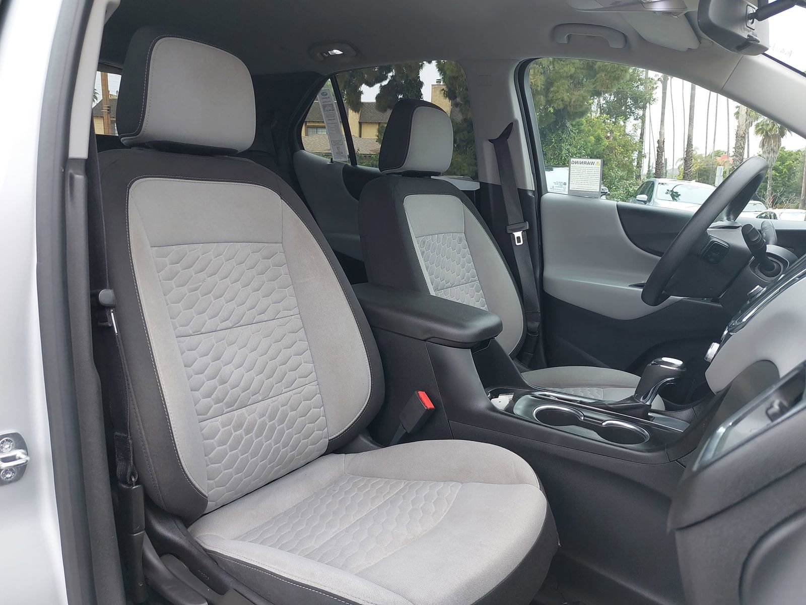 Used 2019 Chevrolet Equinox LS w/ LS Convenience Package image 10