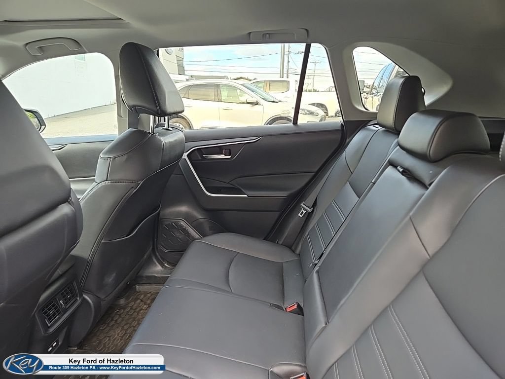 Used 2021 Toyota RAV4 AWD Hybrid image 38