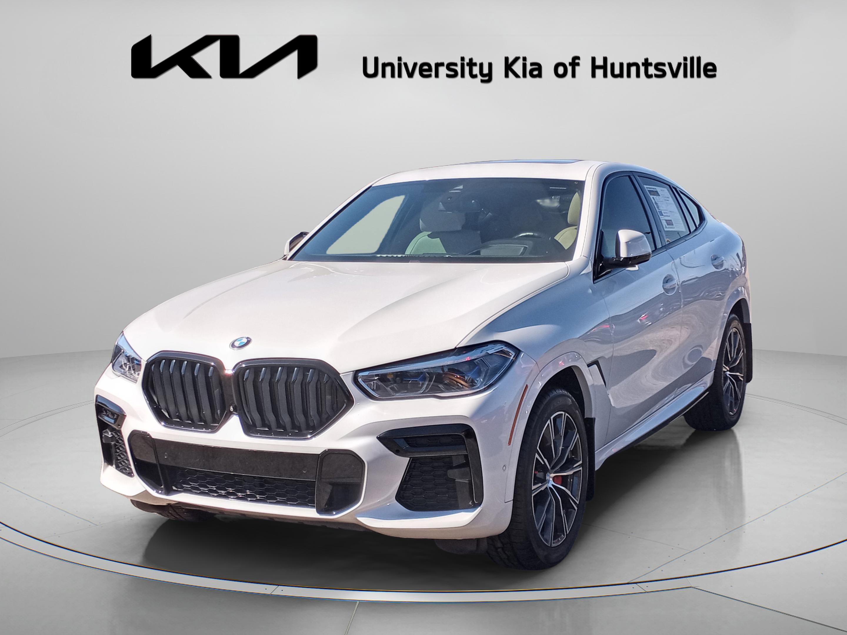 Used 2022 BMW X6 xDrive40i w/ Executive Package image 3
