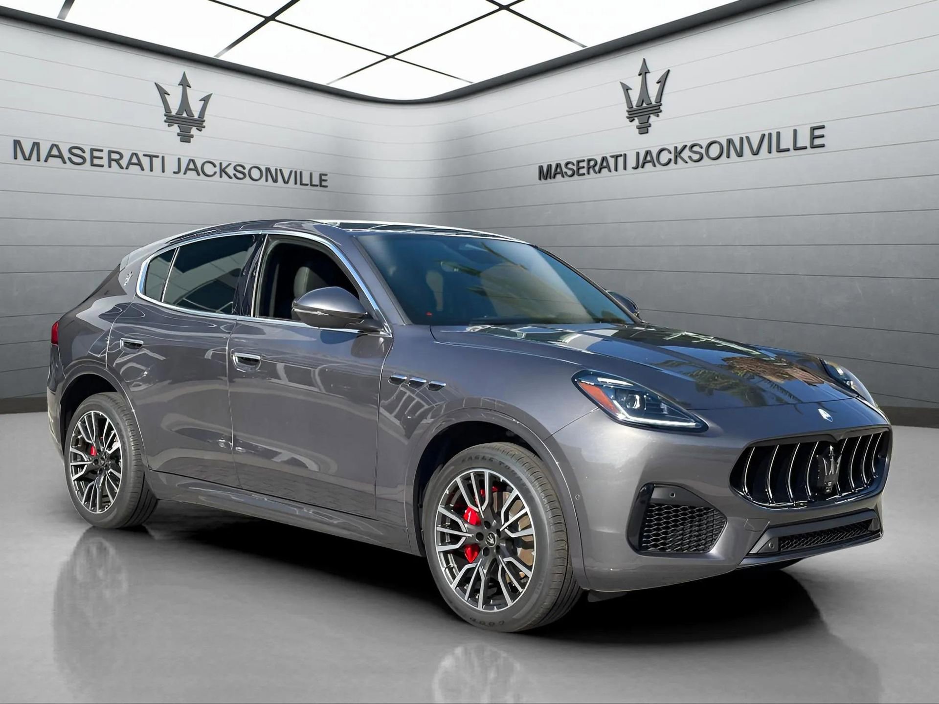 New 2025 Maserati Grecale GT image 12