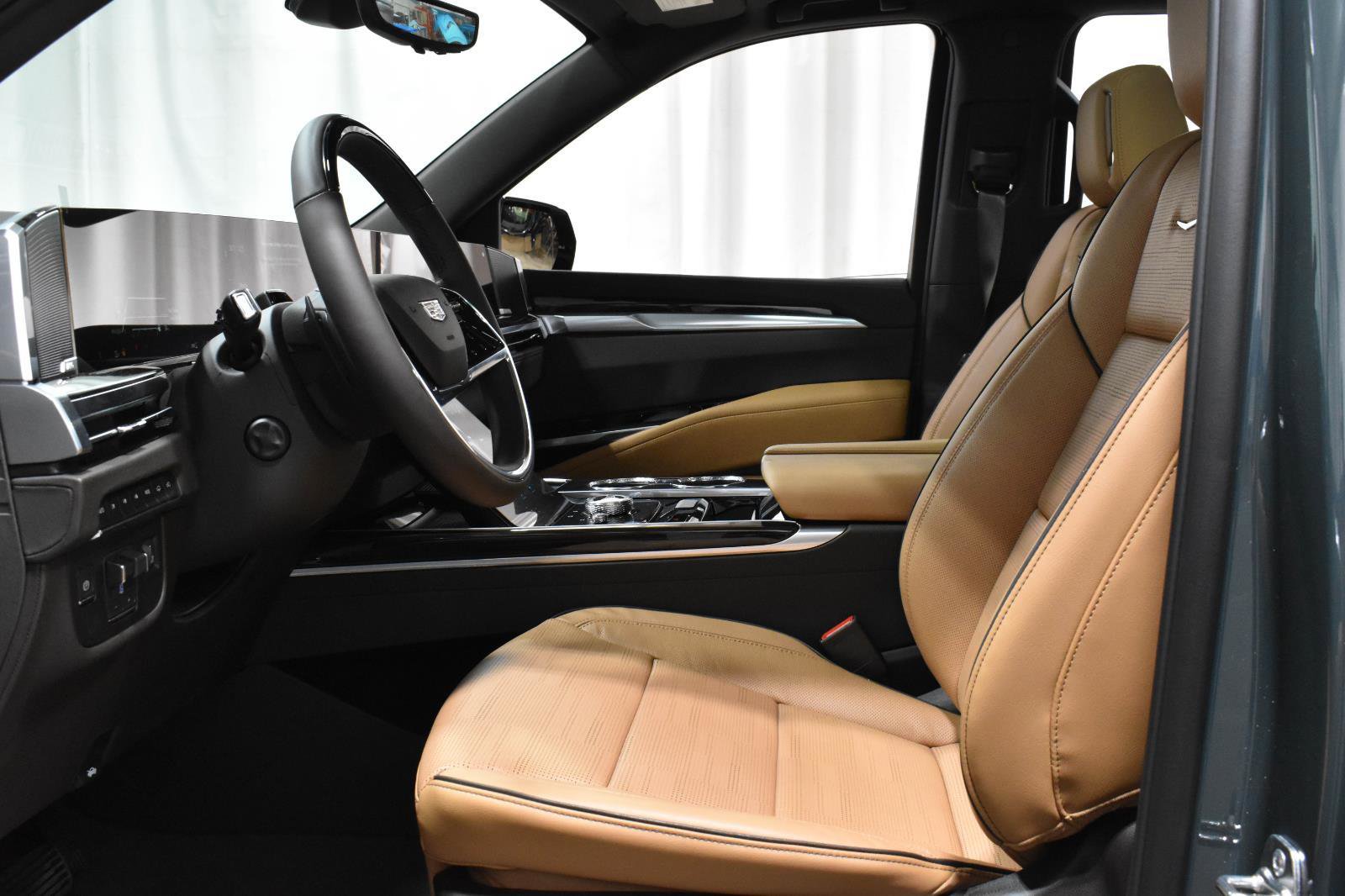 New 2026 Cadillac Escalade ESV Luxury w/ Touring Package image 2