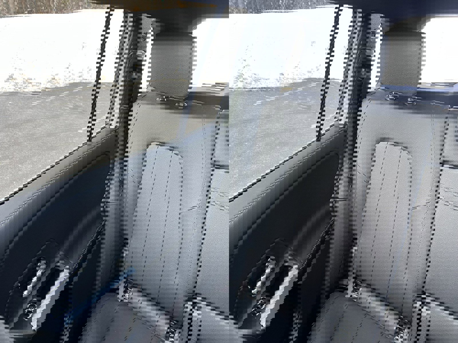 Used 2022 Mercedes-Benz GLB 250 4MATIC image 17