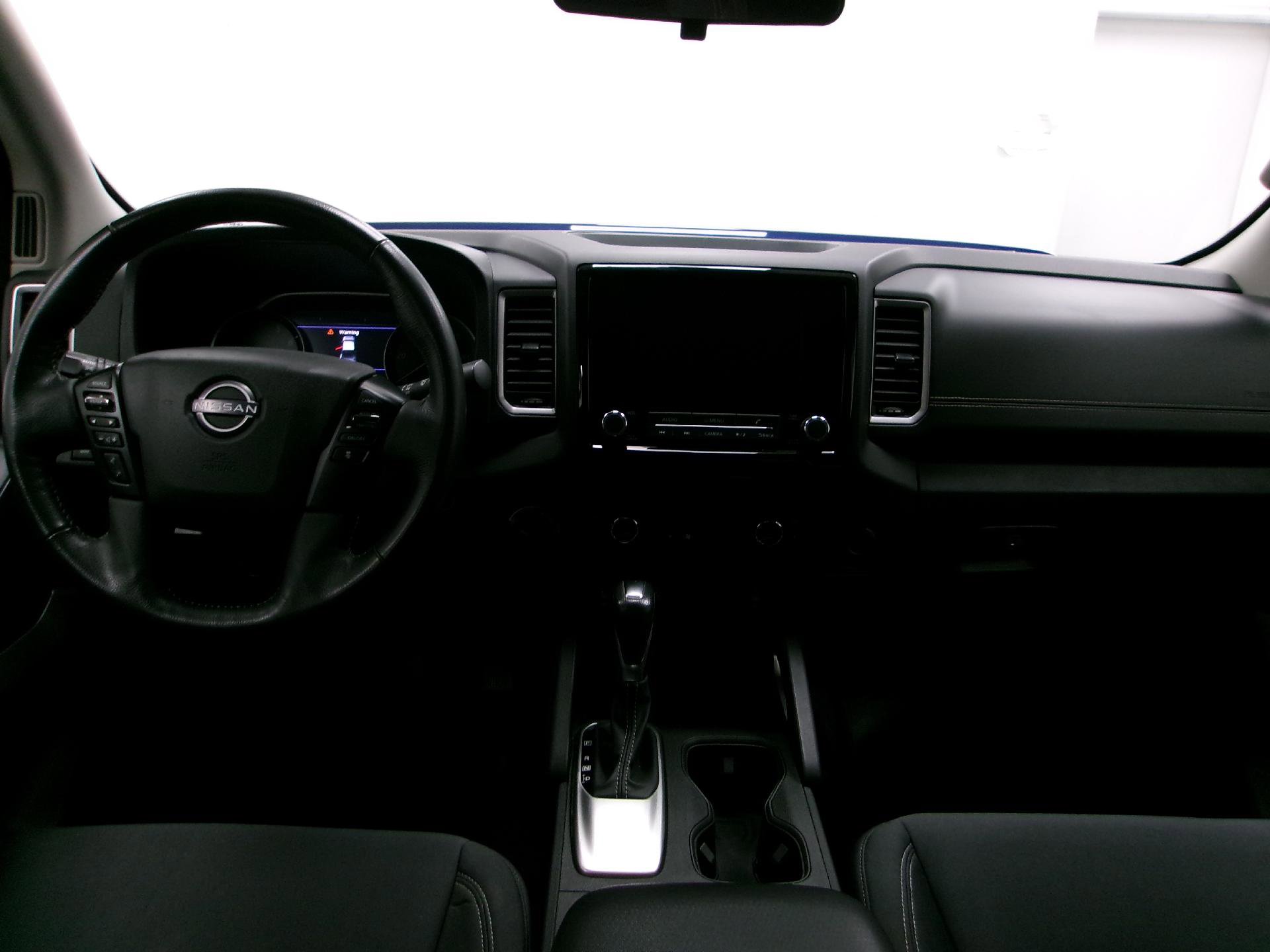 Used 2023 Nissan Frontier SV w/ SV Convenience Package image 9