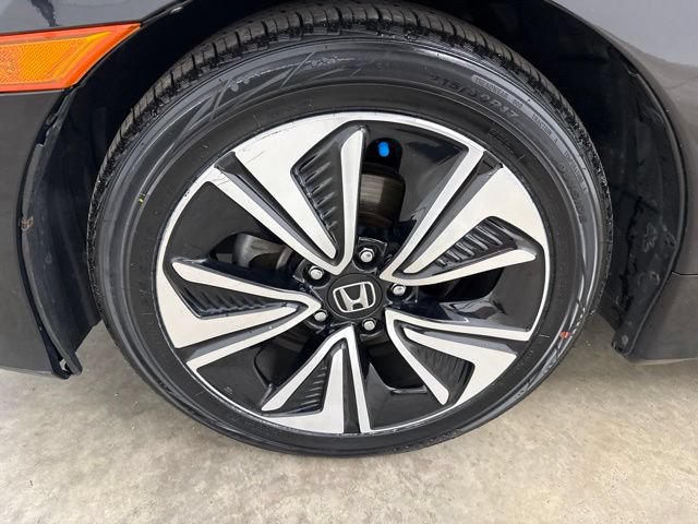 Used 2017 Honda Civic EX-T image 9