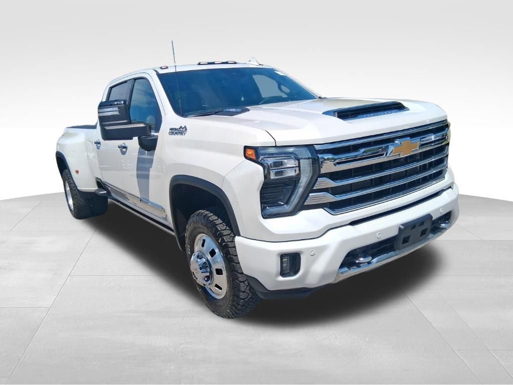 Used 2024 Chevrolet Silverado 3500 High Country w/ Technology Package image 7
