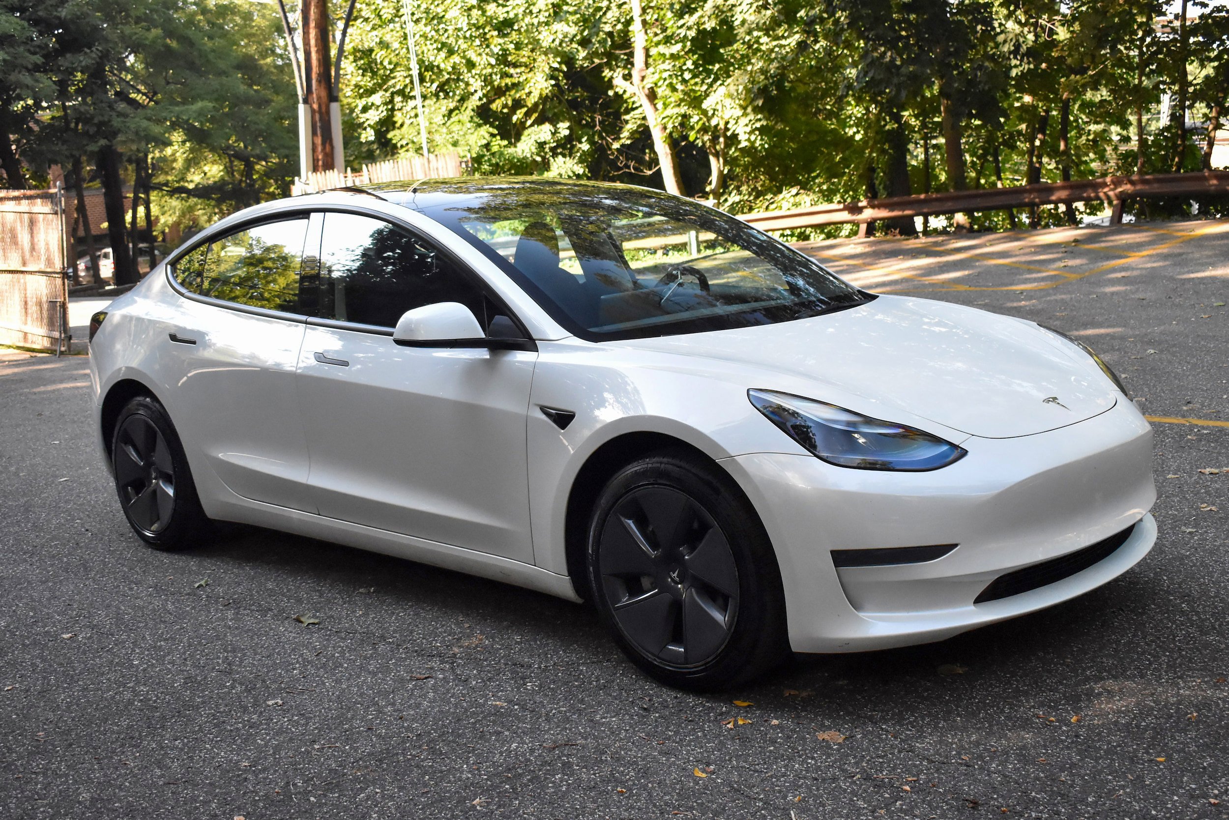 Used 2020 Tesla Model 3 Standard Range Plus RWD image 12
