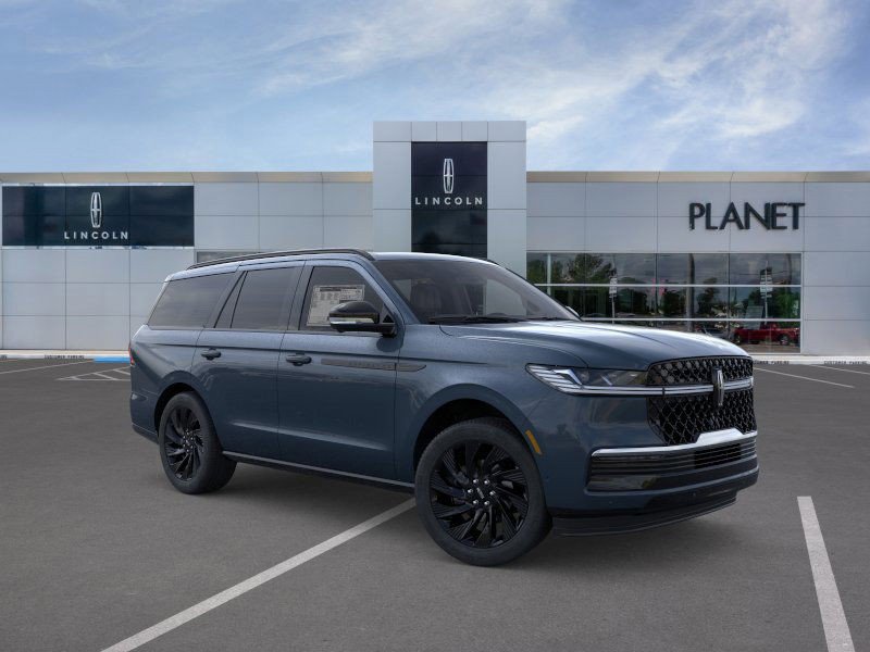 New 2026 Lincoln Navigator Reserve image 7