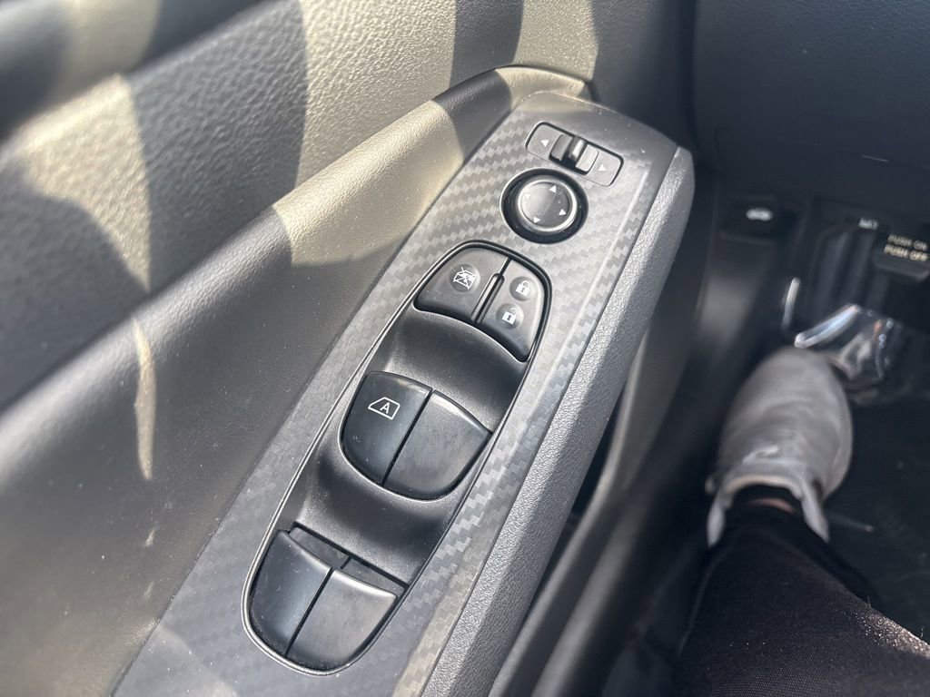 Used 2024 Nissan Altima 2.5 SV image 17