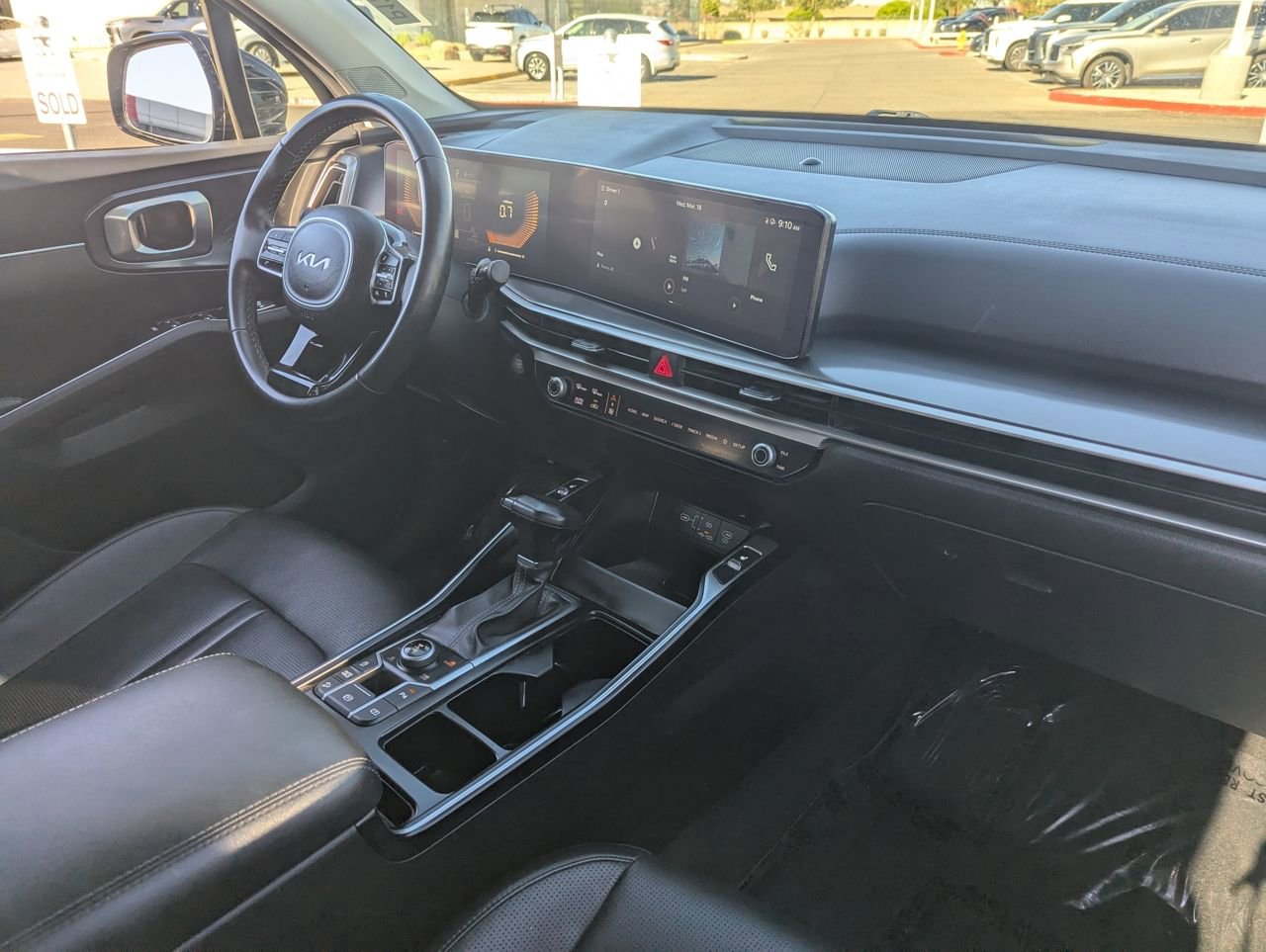 Used 2024 Kia Sorento S AWD/4WD image 13