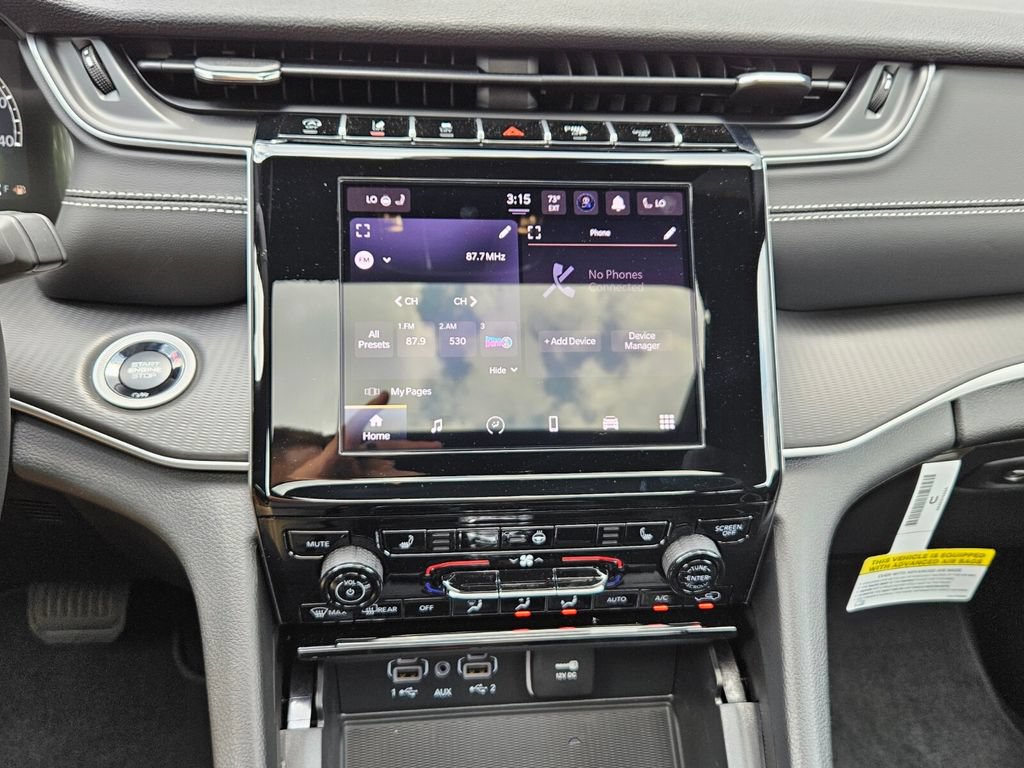 New 2025 Jeep Grand Cherokee Laredo X w/ Luxury Tech Group I RWD image 18