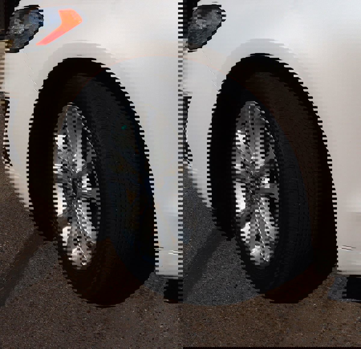 Used 2019 Ford Fusion SE image 5