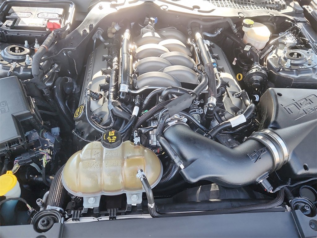 Used 2017 Ford Mustang GT Premium image 17