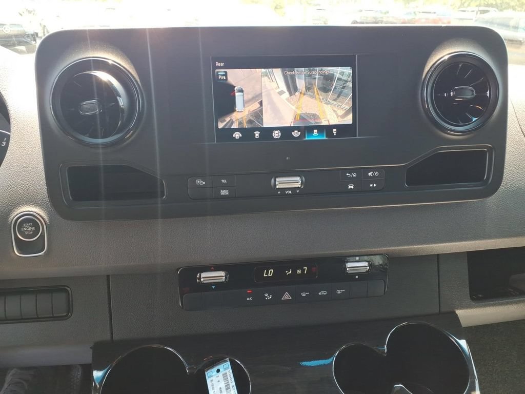 Used 2022 Mercedes-Benz Sprinter 3500 image 23