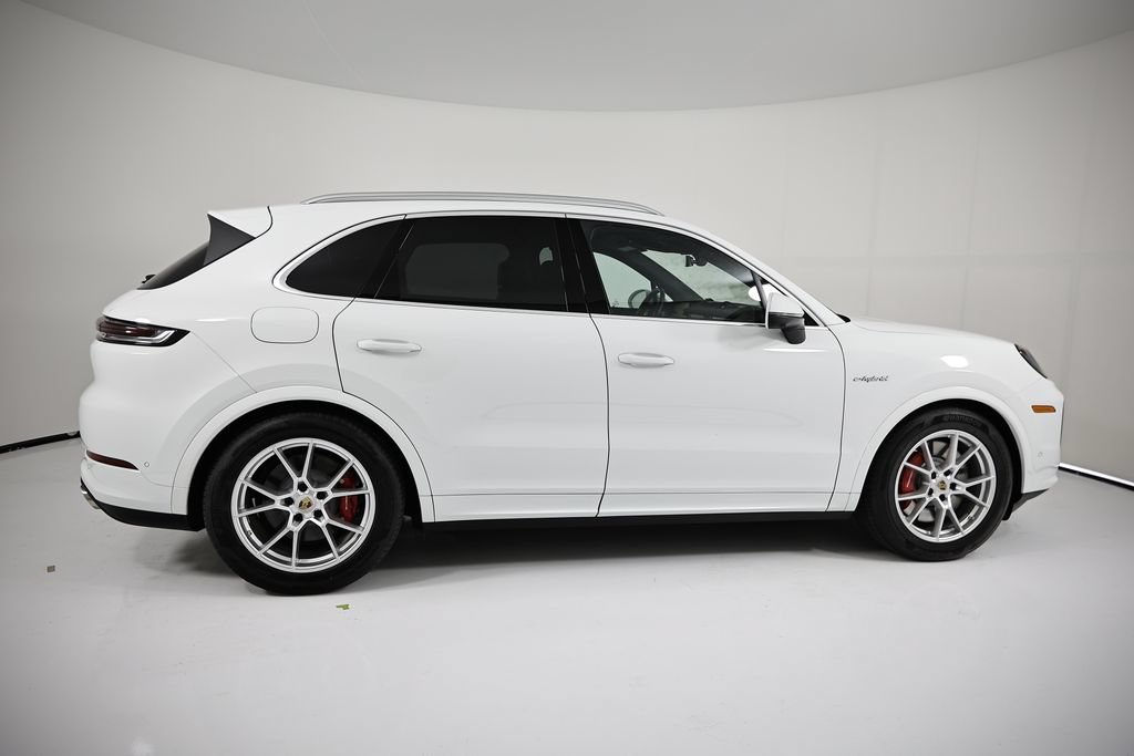 Certified 2025 Porsche Cayenne S AWD/4WD image 8