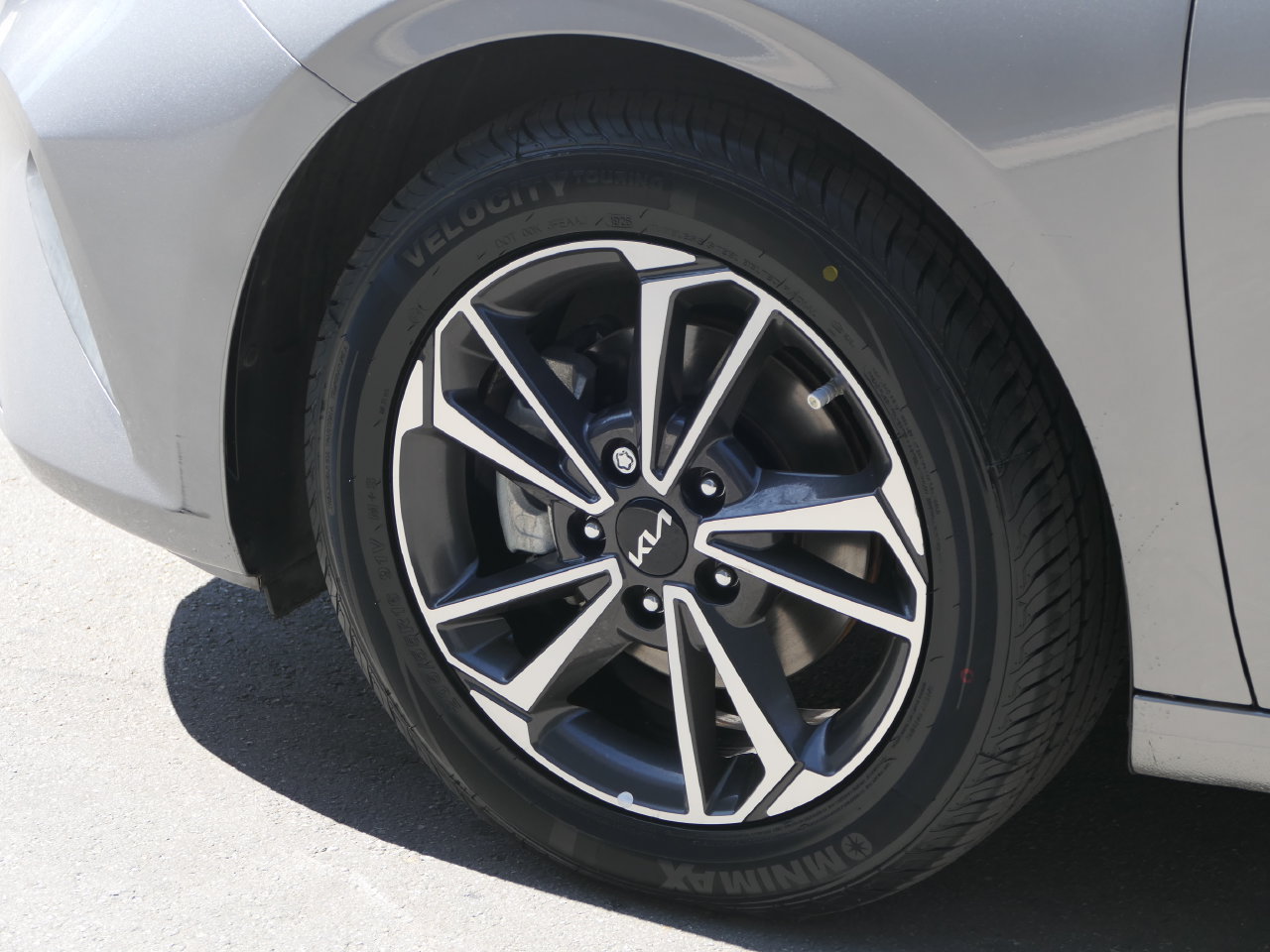Certified 2024 Kia Forte LXS w/ LXS Technology Package FWD image 10