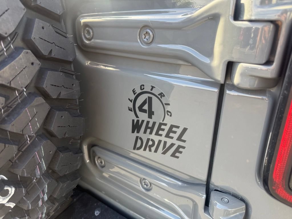 Used 2023 Jeep Wrangler Unlimited w/ Cold Weather Group AWD/4WD image 49