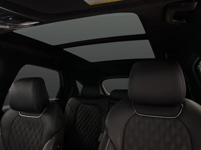 Used 2024 Genesis GV70 3.5T Sport w/ Sport Prestige Package image 7