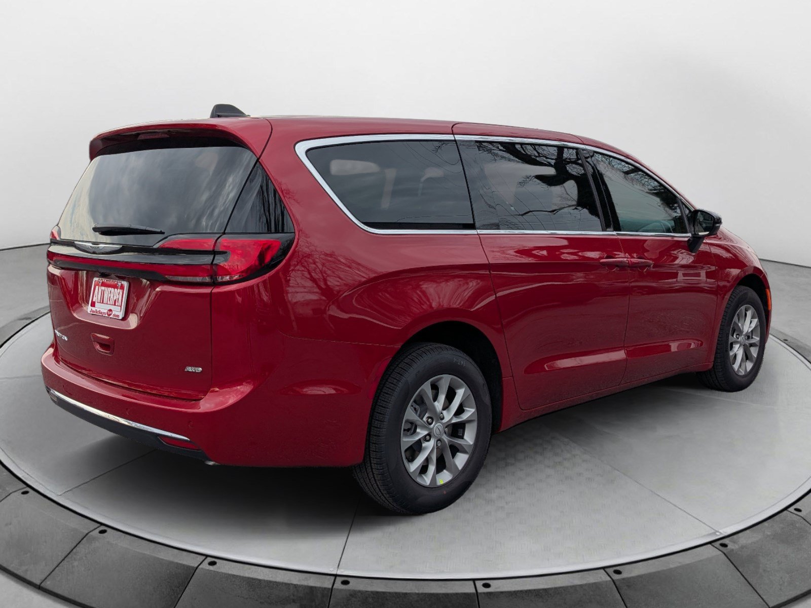 New 2026 Chrysler Pacifica Select AWD/4WD image 3
